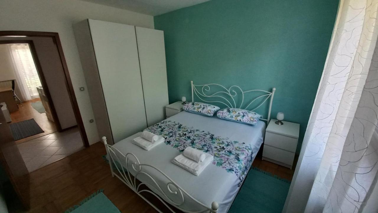 Apartma Nona Roza Zgornje Skofije Exterior foto